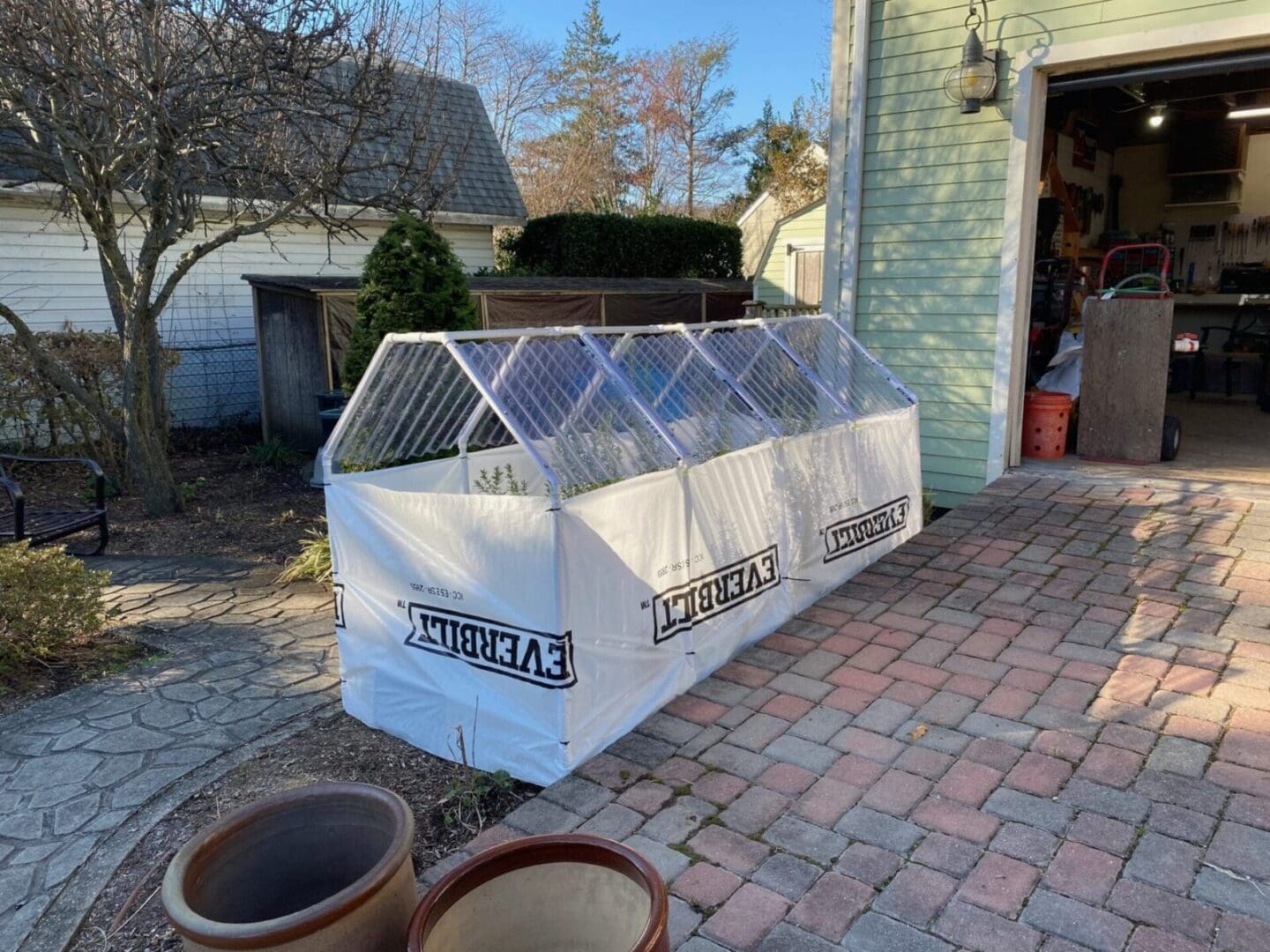 Enclosed greenhouse